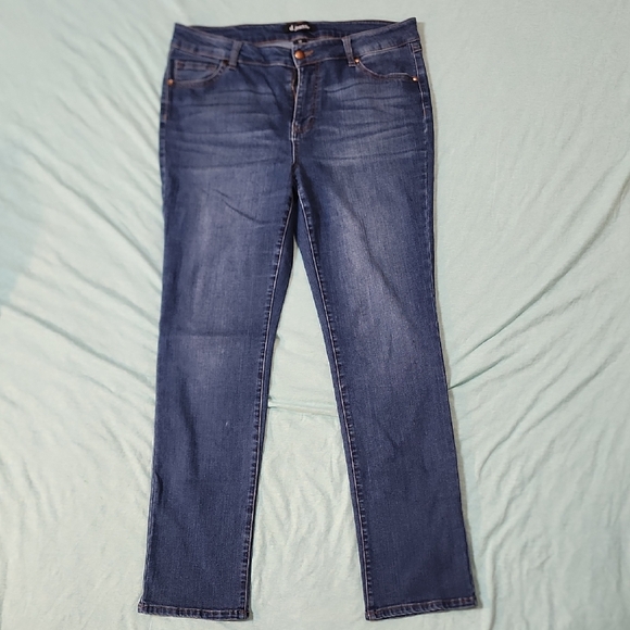 d. jeans Women's Classic Blue Straight Leg Jeans - Picture 1 of 3